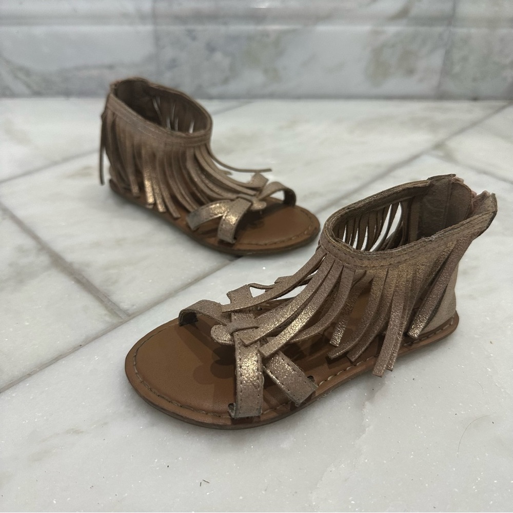 Size 9 Toddler Girl Gap Rose Gold Fringe Sandals